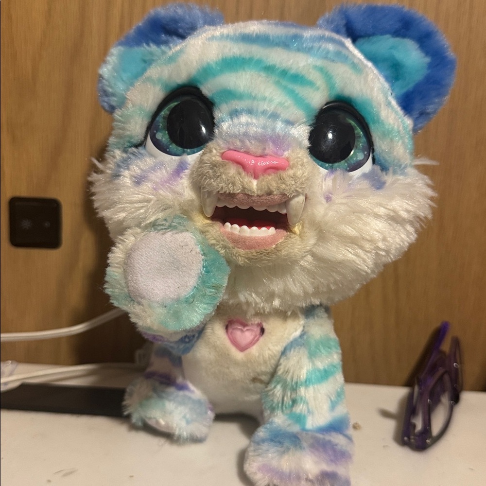 FurReal North the Sabertooth Kitty Interactive Pet Toy